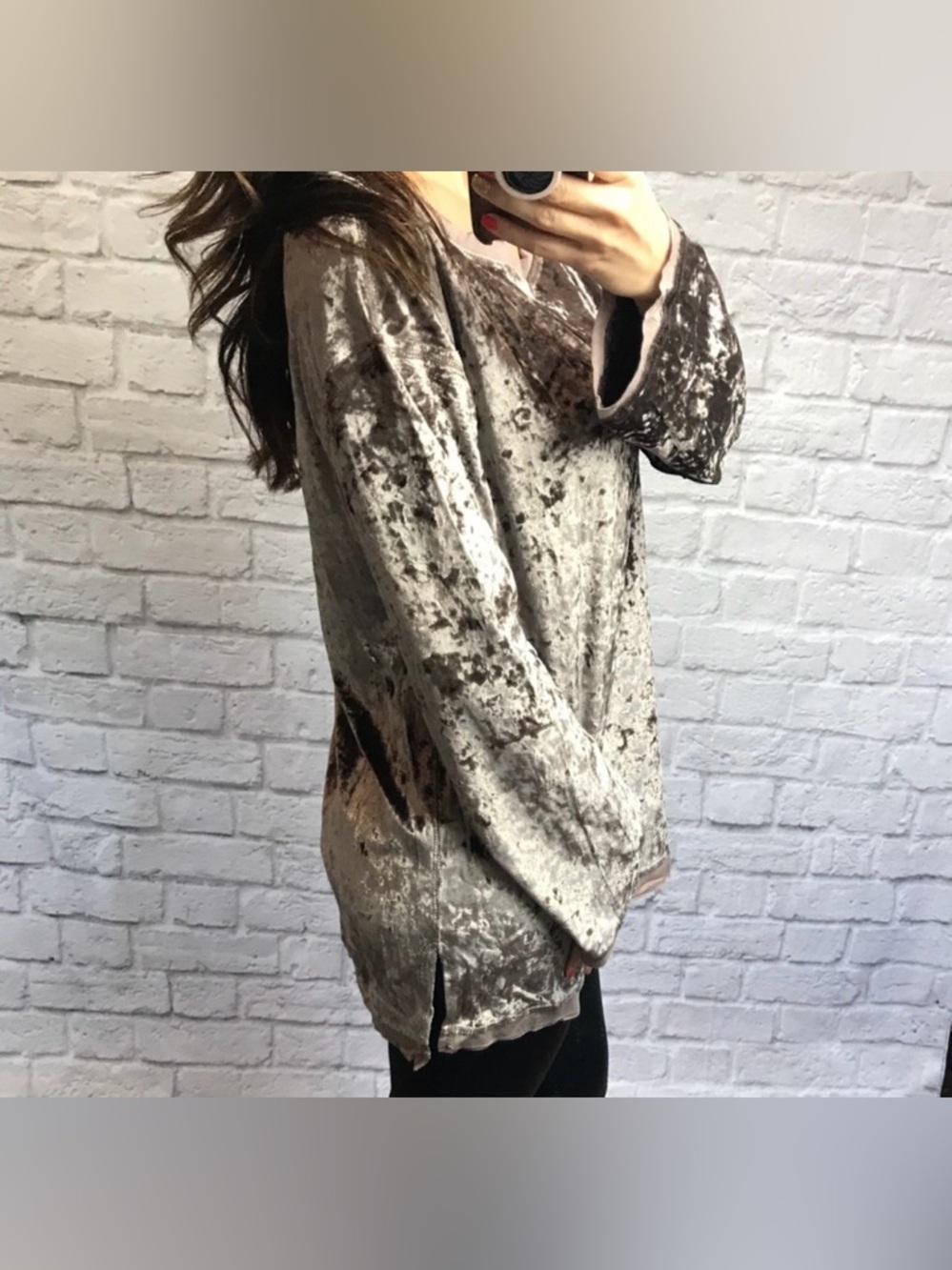 🆕 Crushed Velvet Long Sleeve Oversized Top / Mocha 🤎 / Small / NWOT!! - Picture 3 of 5